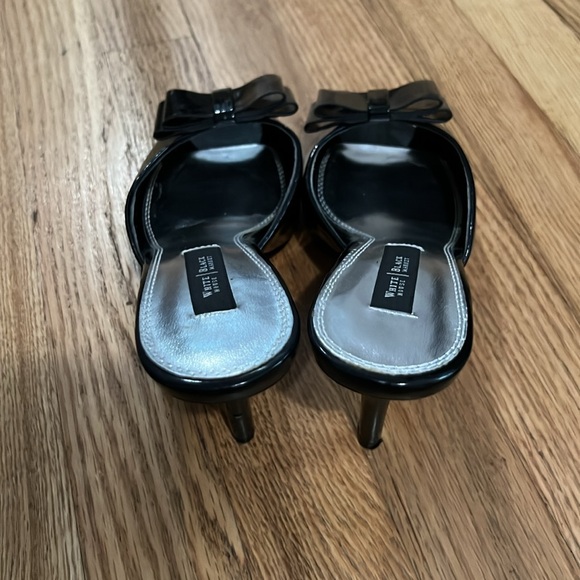 WHITE HOUSE BLACK MARKET Heels - Picture 2 of 5